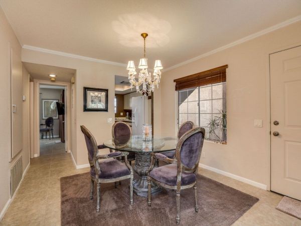 Palm Springs Home 948885
