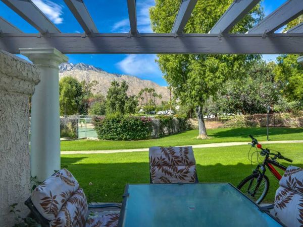 Palm Springs Home 948885