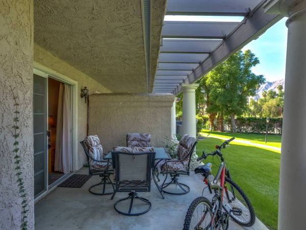 Palm Springs Home 948885