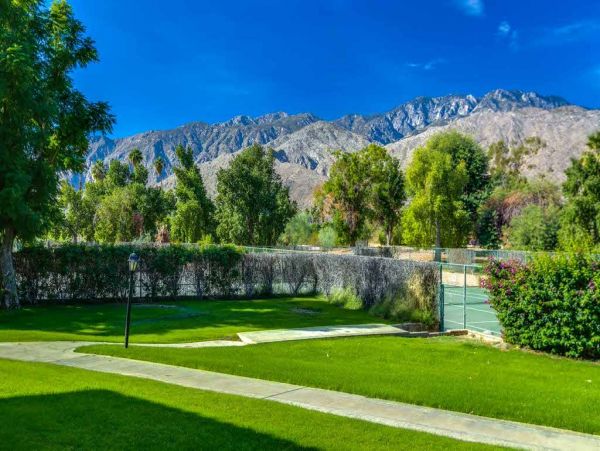 Palm Springs Home 948885