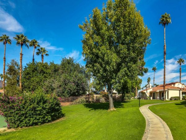 Palm Springs Home 948885