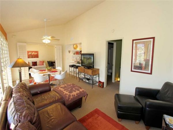 Palm Springs Home 948886