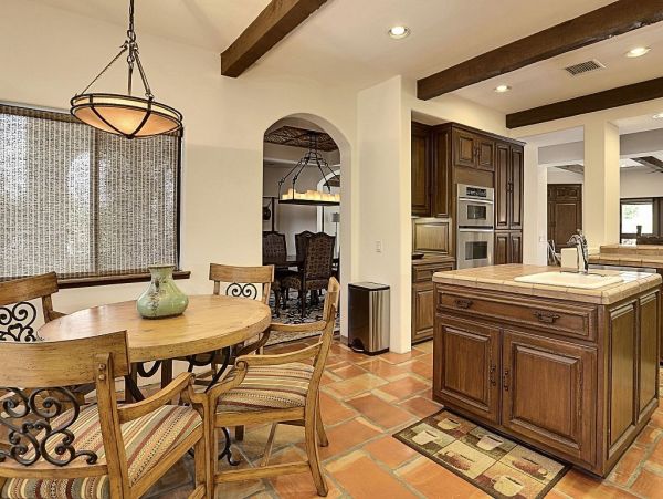 Palm Springs Home 948887