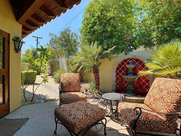 Palm Springs Home 948887