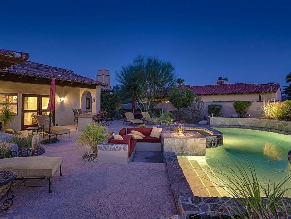 Palm Springs Home 948887
