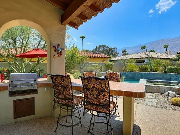 Palm Springs Home 948887