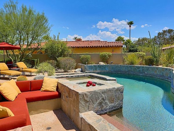 Palm Springs Home 948887
