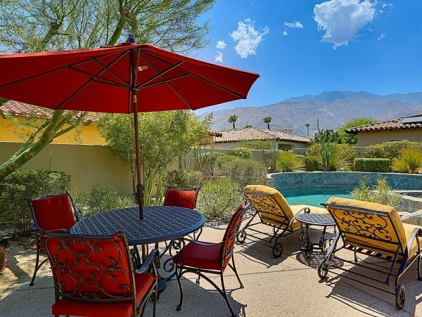 Palm Springs Home 948887