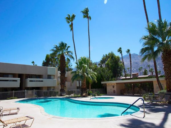 Palm Springs Home 948888