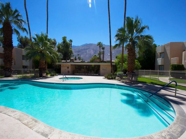 Palm Springs Home 948888