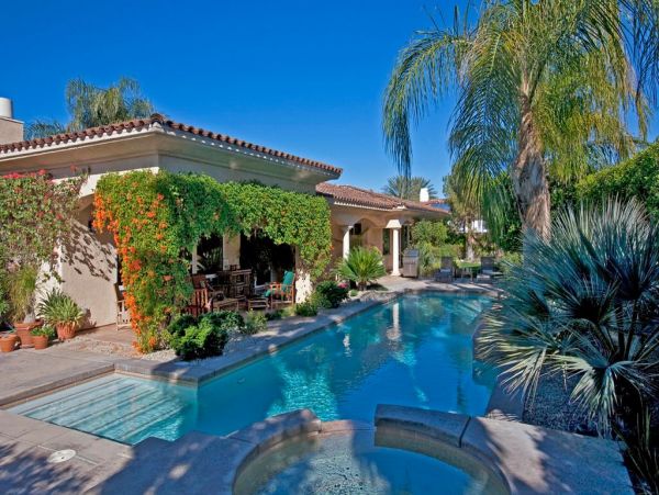 Palm Springs Home 948889