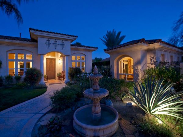 Palm Springs Home 948889