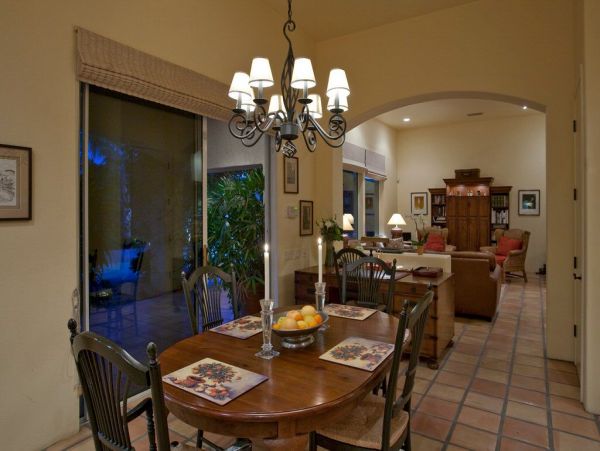 Palm Springs Home 948889