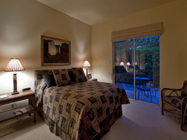 Palm Springs Home 948889