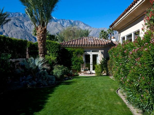 Palm Springs Home 948889