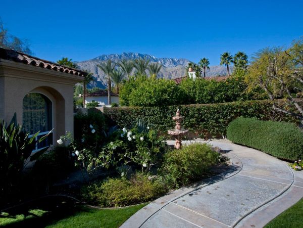 Palm Springs Home 948889
