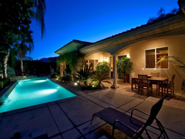 Palm Springs Home 948889