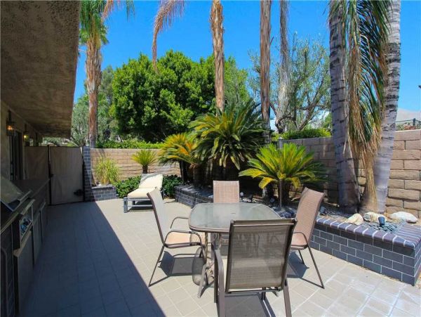 Palm Springs Home 948890