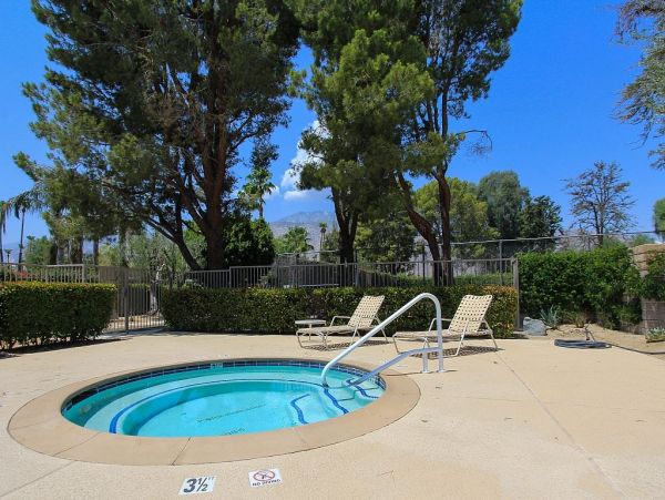 Palm Springs Home 948891