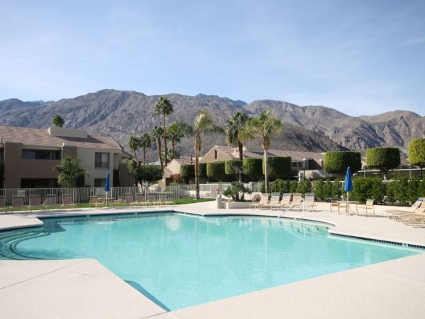 Palm Springs Home 948893