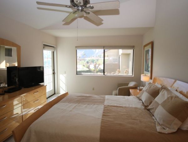 Palm Springs Home 948893