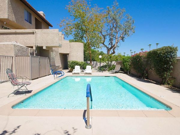 Palm Springs Home 948895