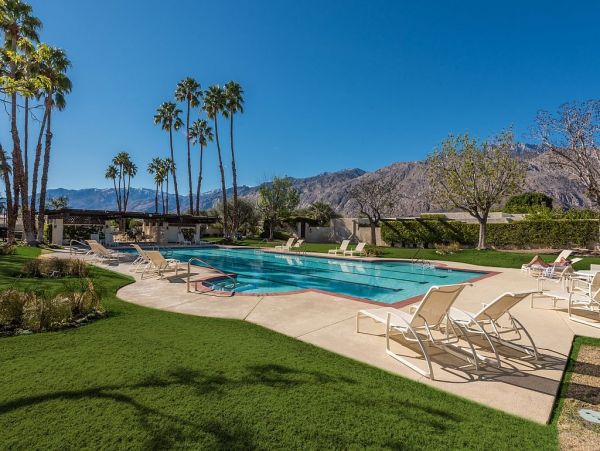 Palm Springs Home 948897