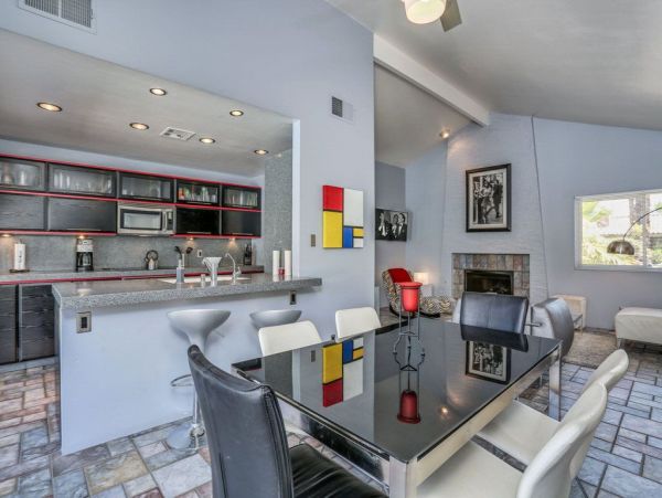 Palm Springs Home 948899