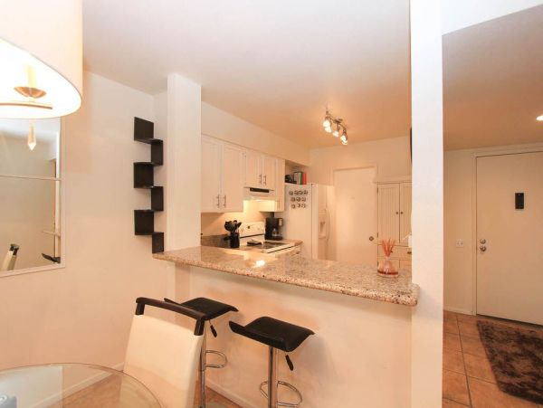 Palm Springs Home 948900