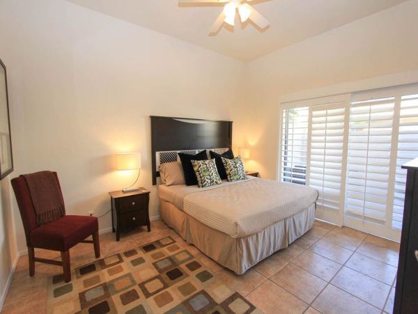 Palm Springs Home 948900