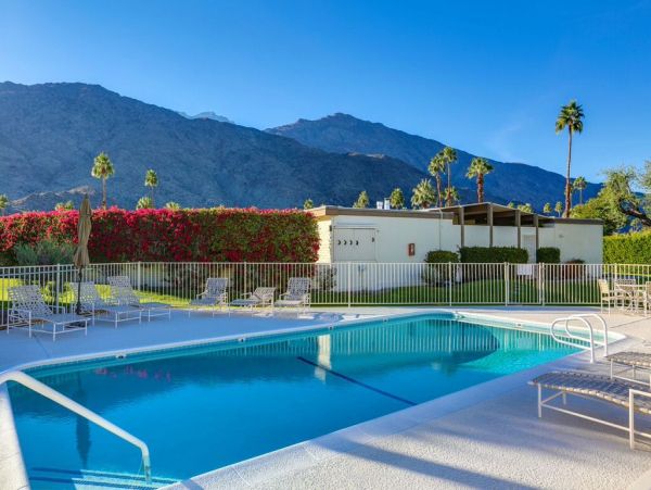 Palm Springs Home 948902