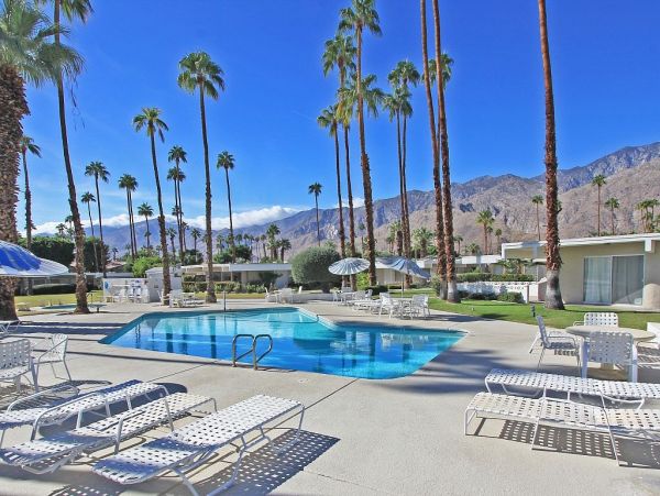 Palm Springs Home 948903
