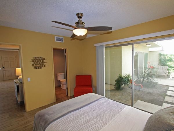 Palm Springs Home 948903