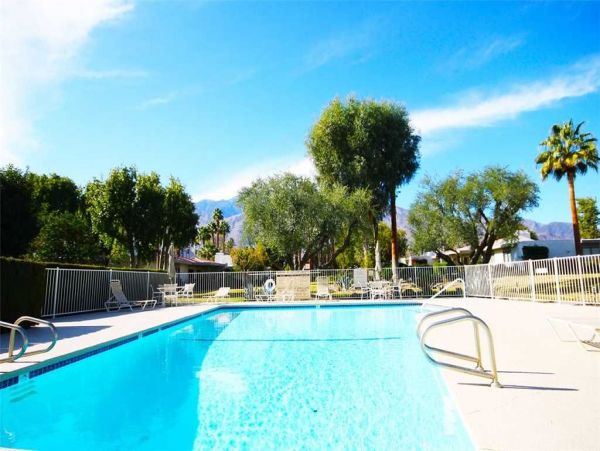 Palm Springs Home 948904