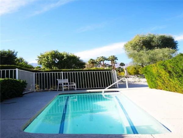 Palm Springs Home 948904