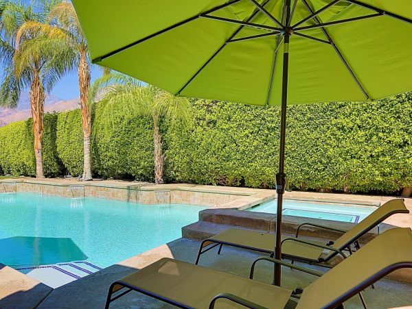 Palm Springs Home 948909