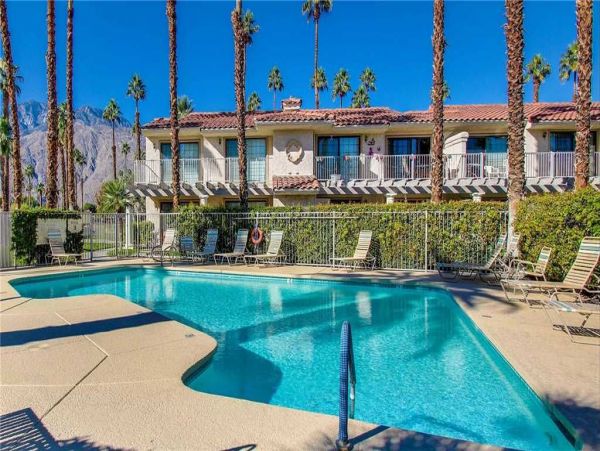 Palm Springs Home 948910