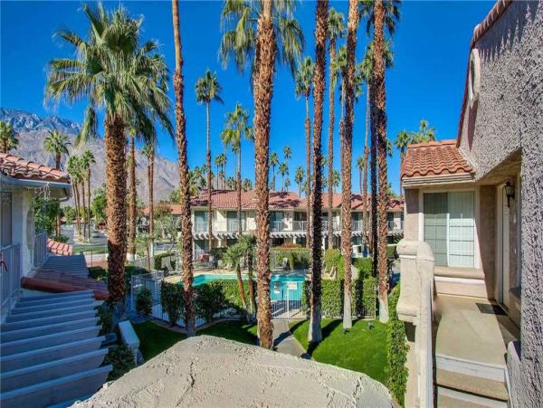 Palm Springs Home 948910