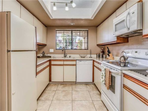 Palm Springs Home 948911