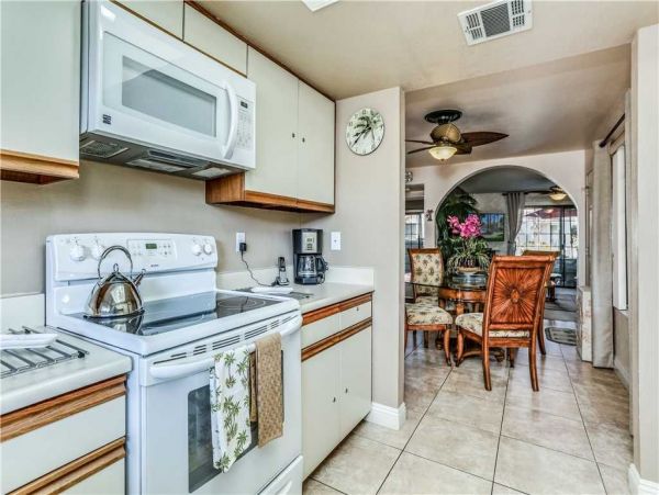 Palm Springs Home 948911