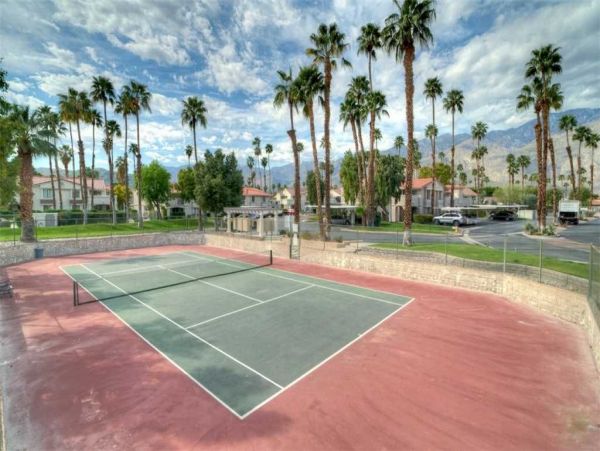 Palm Springs Home 948911