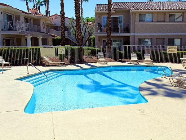 Palm Springs Home 948912