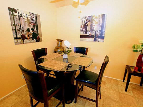 Palm Springs Home 948912
