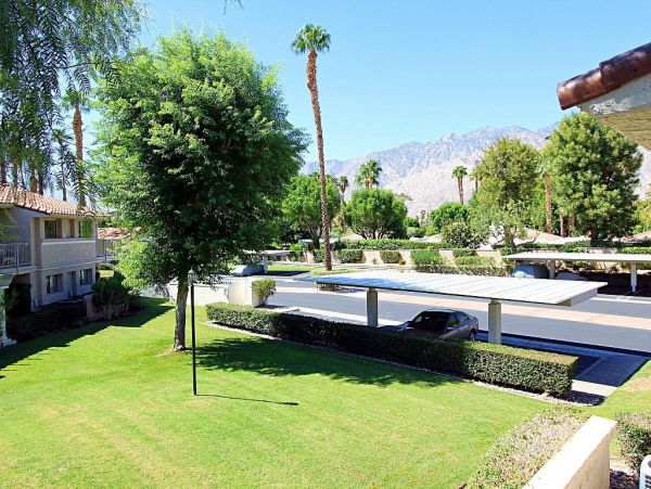 Palm Springs Home 948912