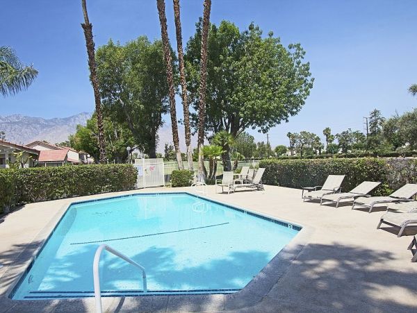 Palm Springs Home 948913