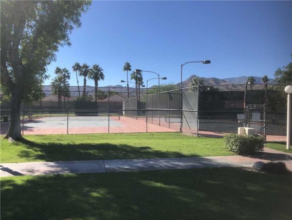 Palm Springs Home 948913