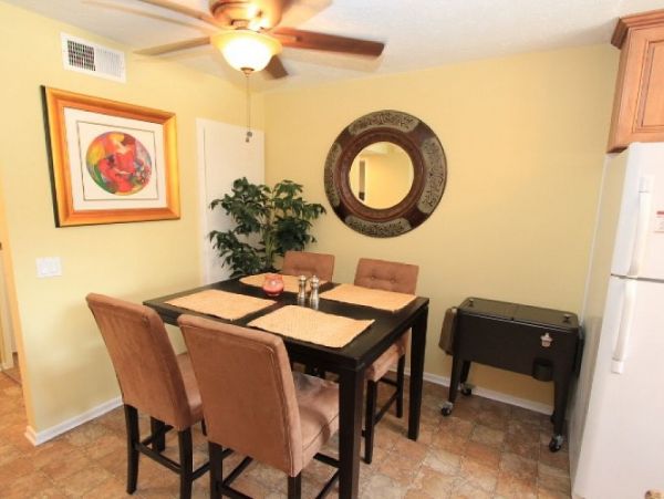 Palm Springs Home 948914