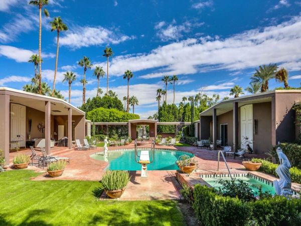 Palm Springs Home 948916
