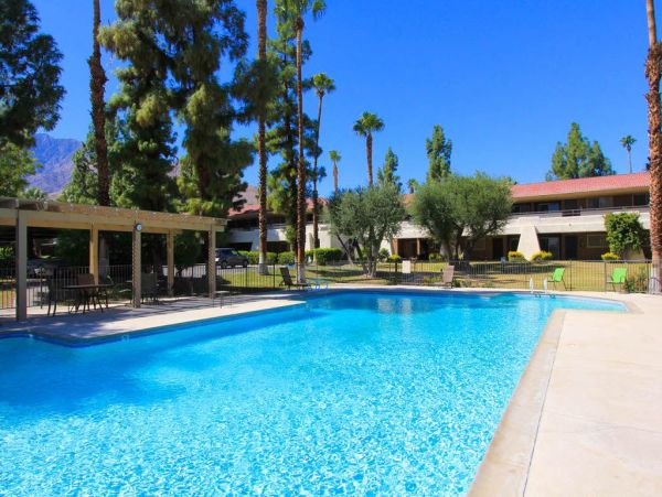 Palm Springs Home 948917