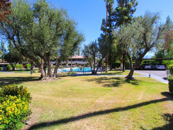 Palm Springs Home 948917